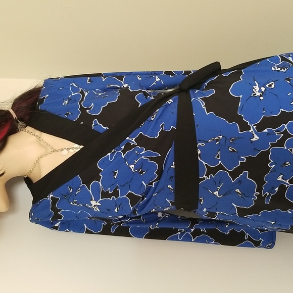 IMNYC Wrap Dress - Picture 4 of 12